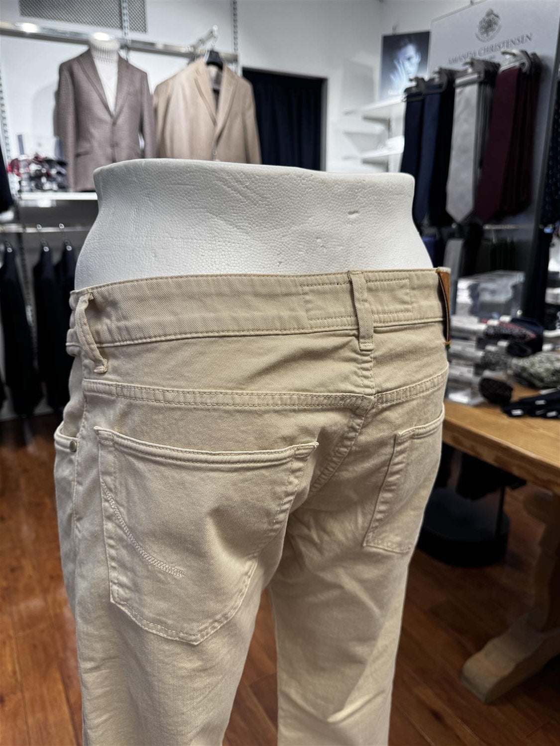 HandPicked Orvieto 5-Pocket Sand