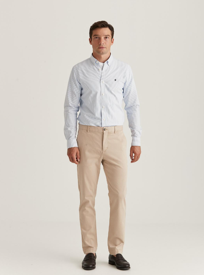 Morris_jeffrey_chinos_khakibeige_brushed_bomull_og_elastan_helfigur