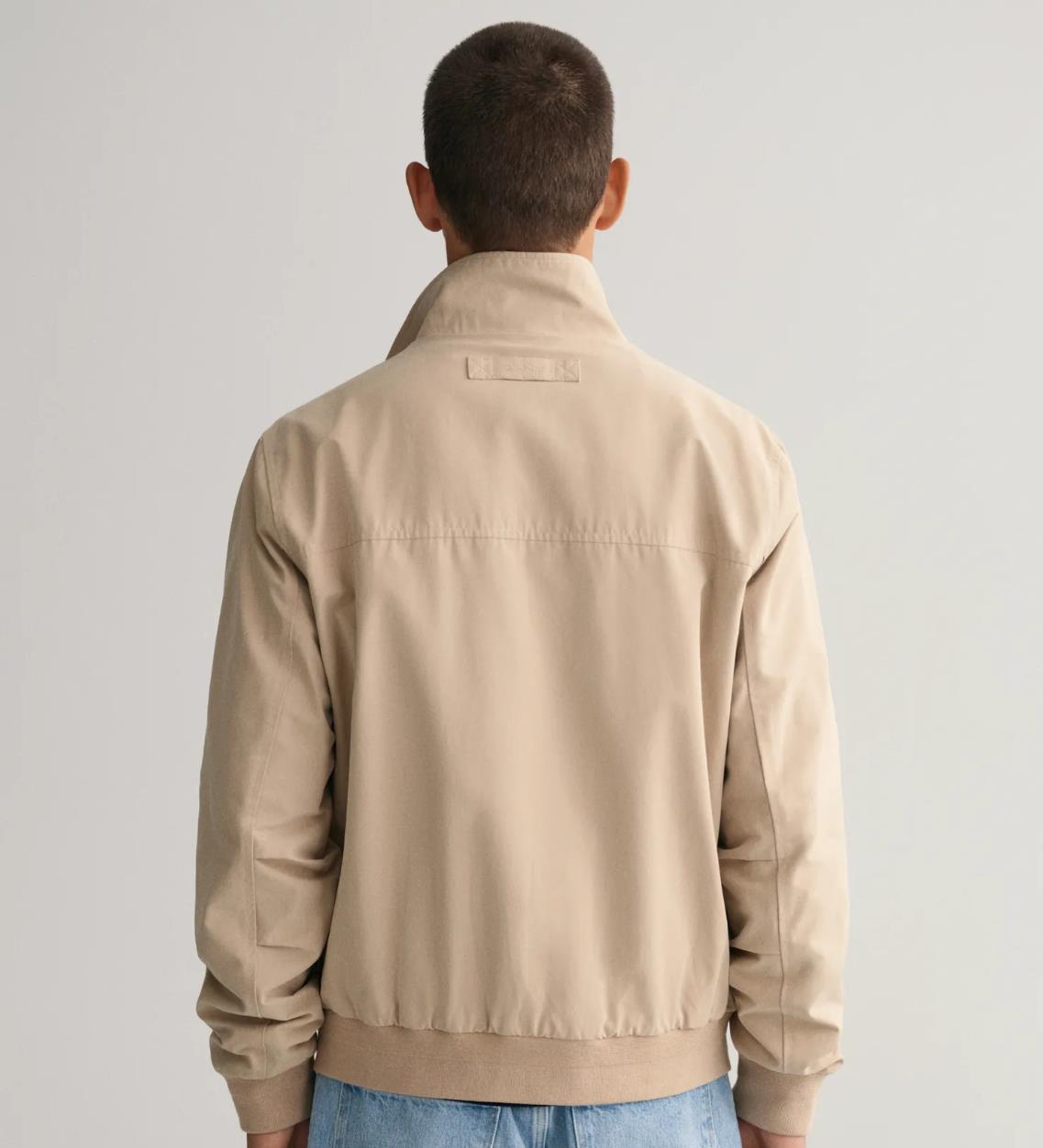 Gant jakke hampshire beige i bomull bakfra