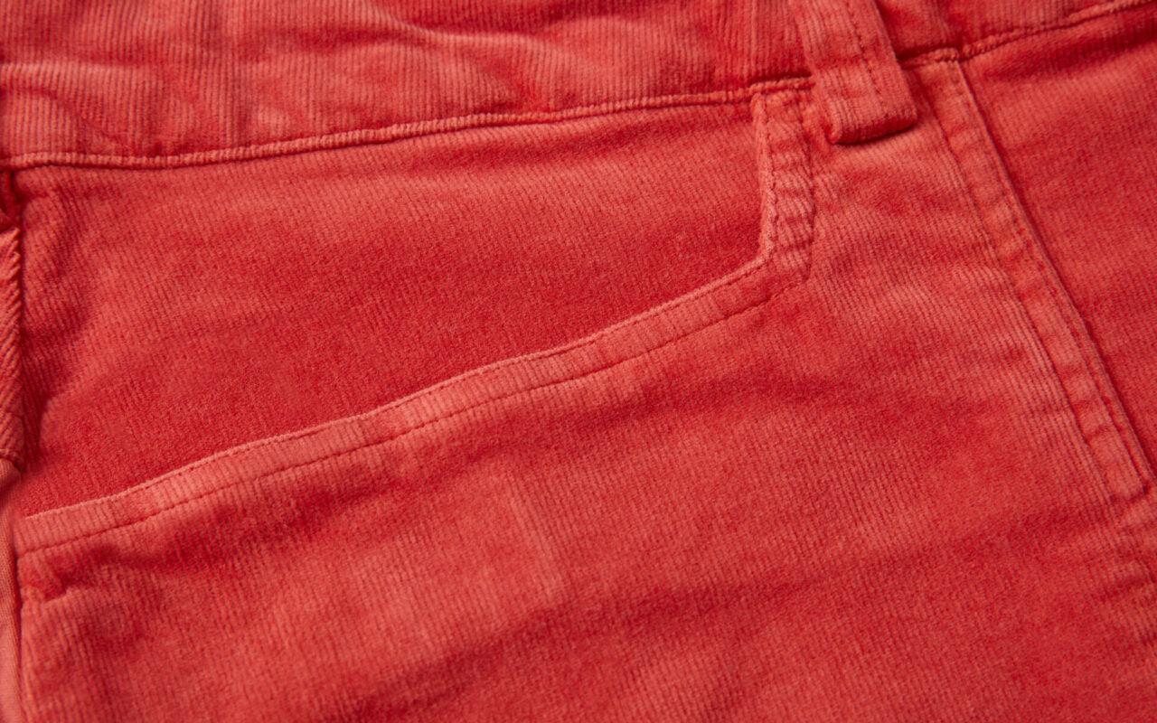 Sail Racing Grinder Corduroy Shorts Rød