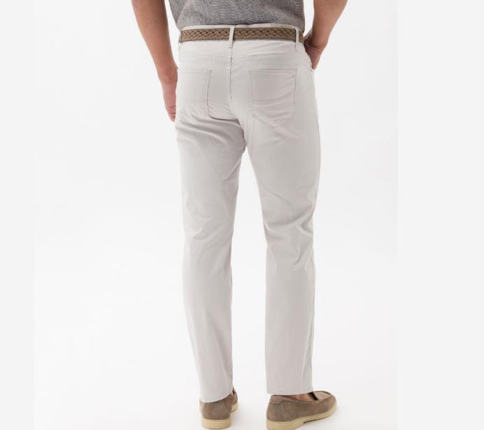 Brax Cadiz 5-pocket Bomull Hvit bakfra herre med brunt bukse