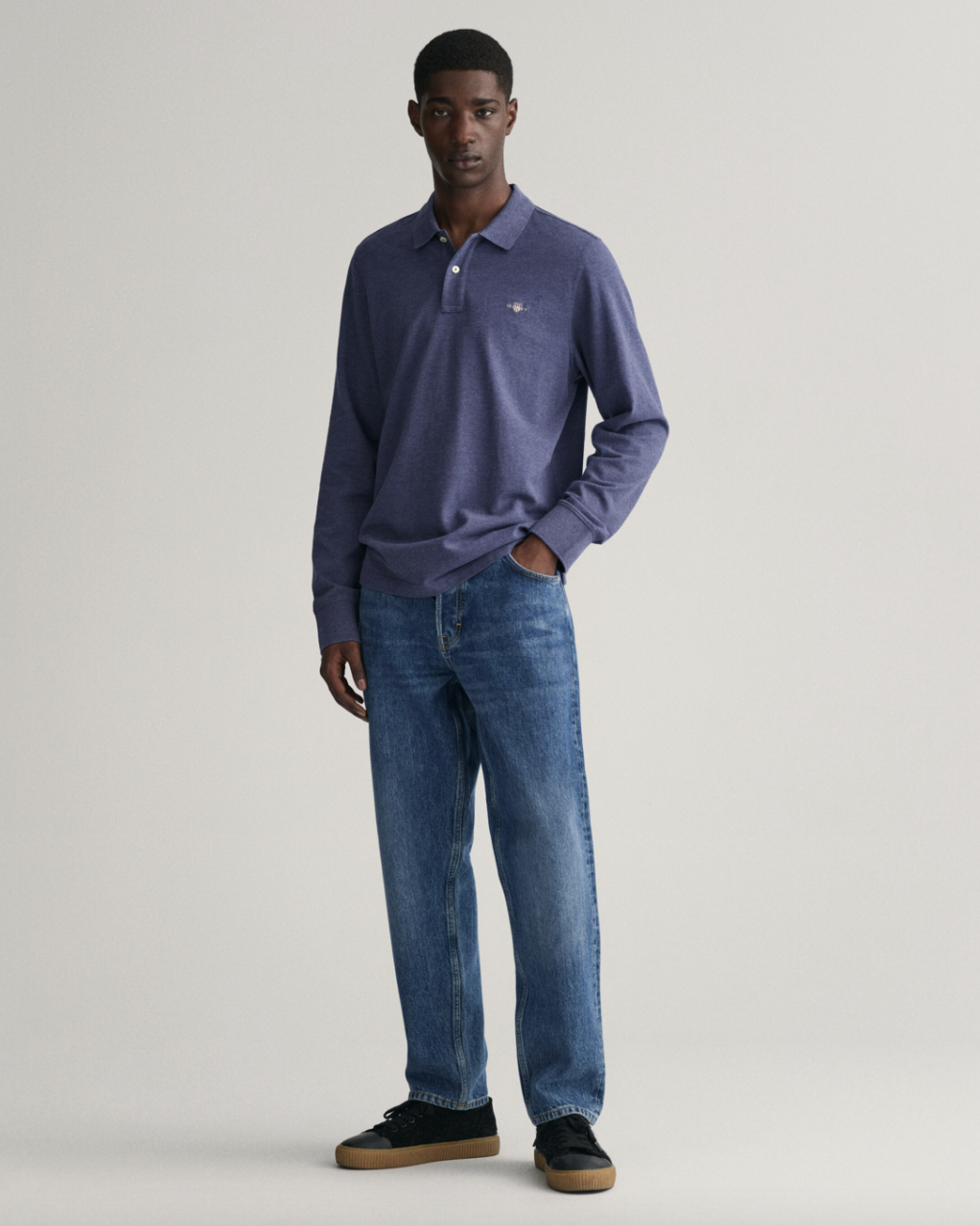 Gant Langermet Pique Bomull Blå helfigur med jeans