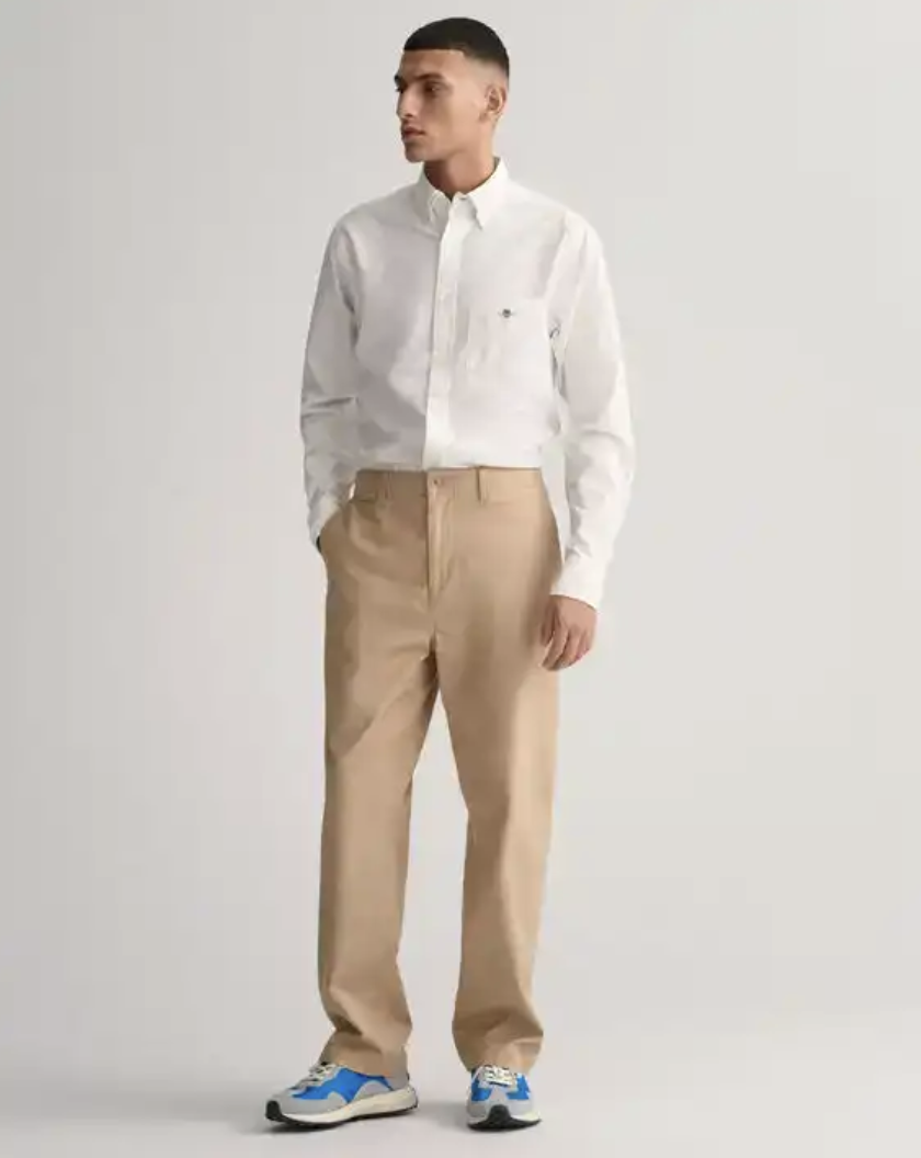 Gant Skjorte Oxford Hvit herre med beige bukse